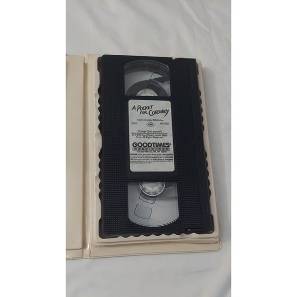 A Pocket for Corduroy The Remarkable Riderless Runaway Tricycle VHS Clamshell - Picture 7 of 7